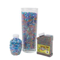 Ein Kannister mit 20.000 Hydrogelkugeln