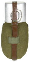 Rumänische Feldflaschen mit Becher und Hülle gebr.